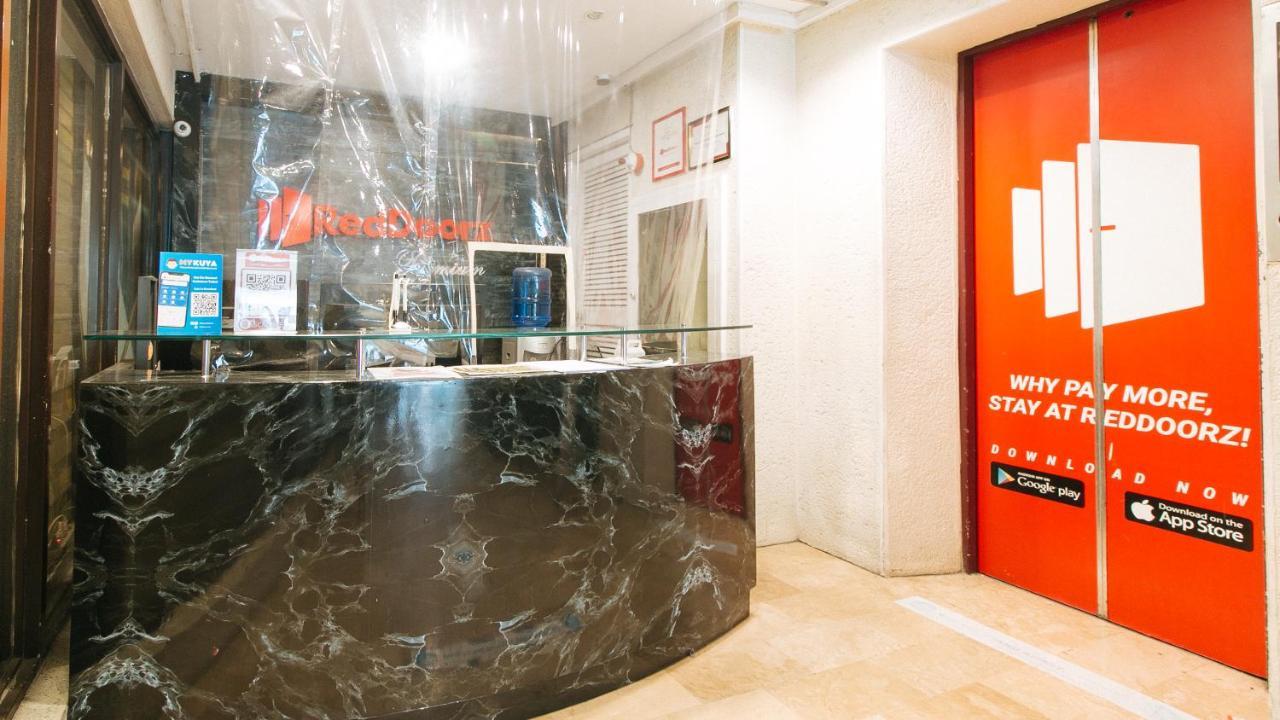 Reddoorz Premium Near Greenbelt Makati - Vaccinated Staff Makati City Kültér fotó