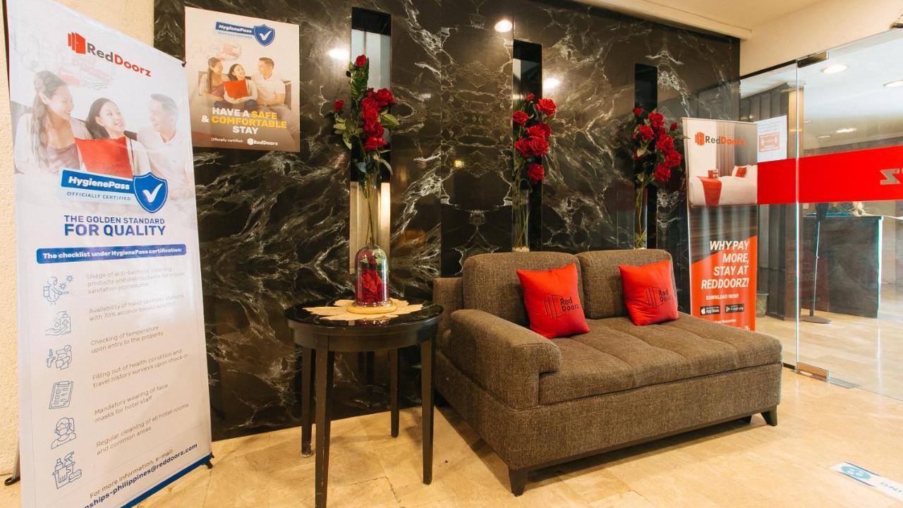 Reddoorz Premium Near Greenbelt Makati - Vaccinated Staff Makati City Kültér fotó