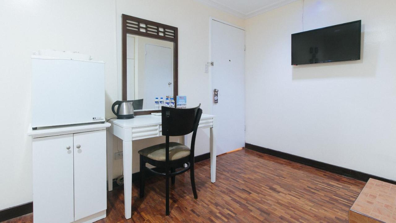 Reddoorz Premium Near Greenbelt Makati - Vaccinated Staff Hotel Makati City Kültér fotó