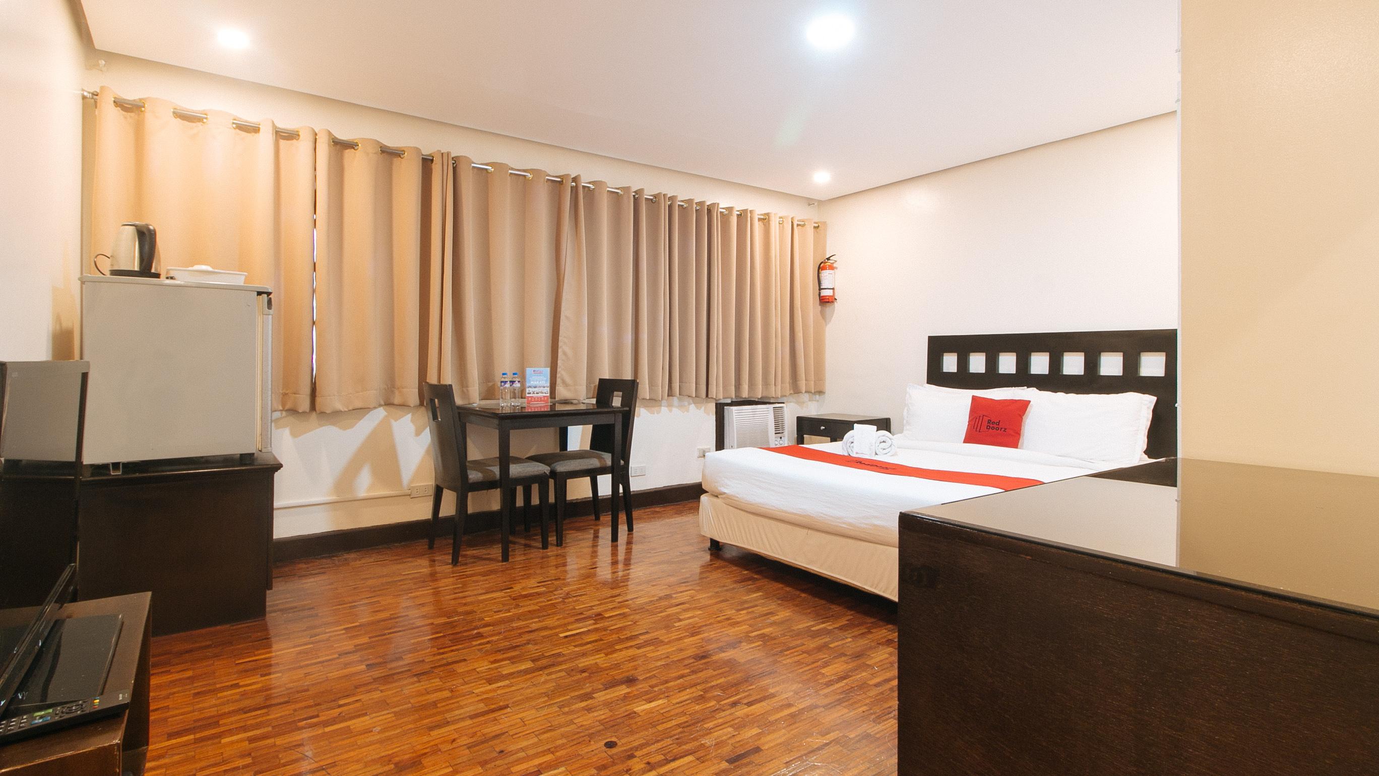 Reddoorz Premium Near Greenbelt Makati - Vaccinated Staff Hotel Makati City Kültér fotó