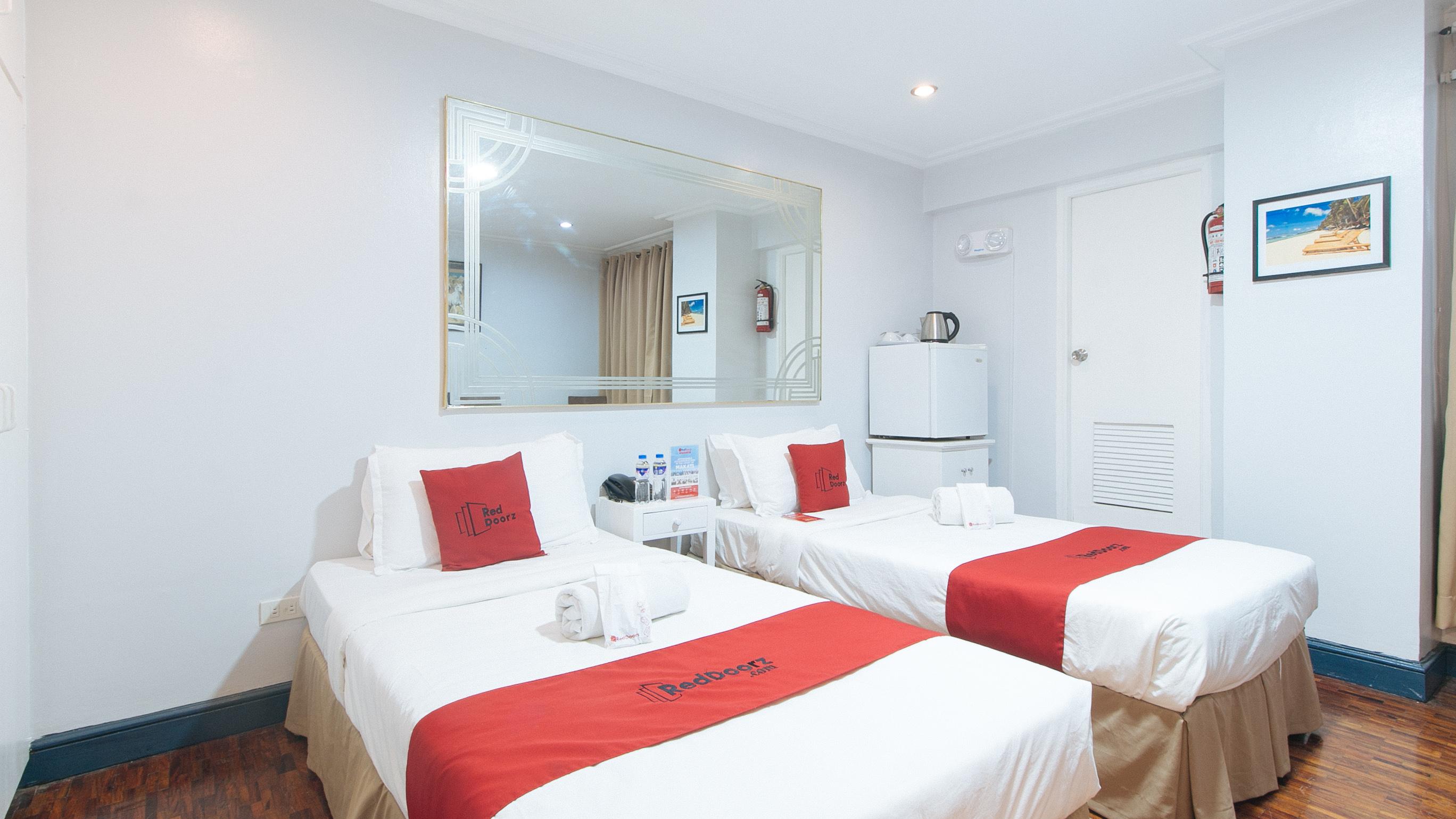 Reddoorz Premium Near Greenbelt Makati - Vaccinated Staff Makati City Kültér fotó